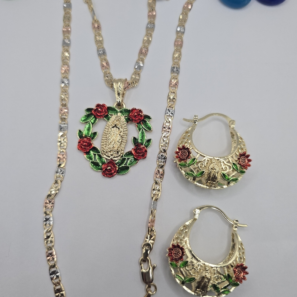 Elegant Gold and Red Floral Jewelry Set